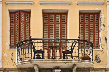 Symi Windows