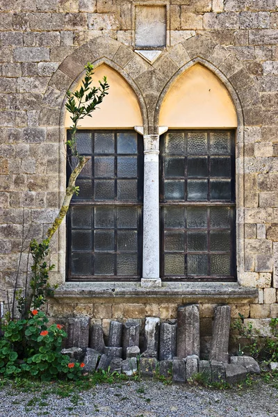 Filerimos монастир вікна, Родос — стокове фото
