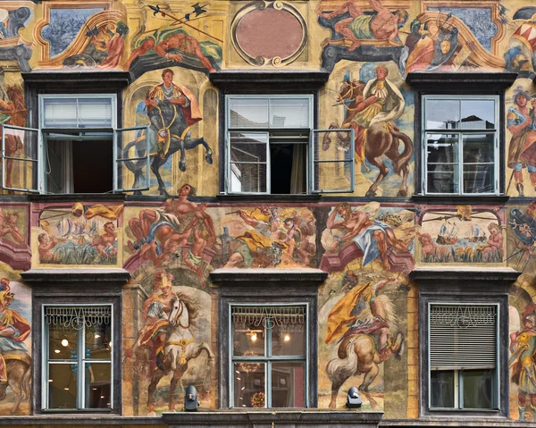 Fenêtres à Graz, Styrie, Autriche — Photo