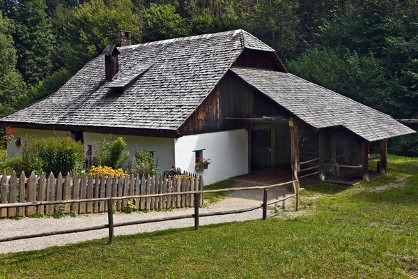 Исторический дом в Австрии — стоковое фото