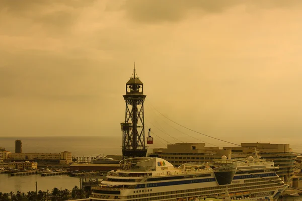Cable car tower in Barcelona port — 스톡 사진
