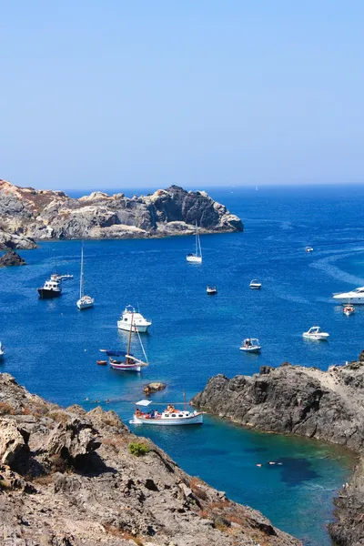 Barcos en Cap de Creus, Costa Brava —  Fotos de Stock