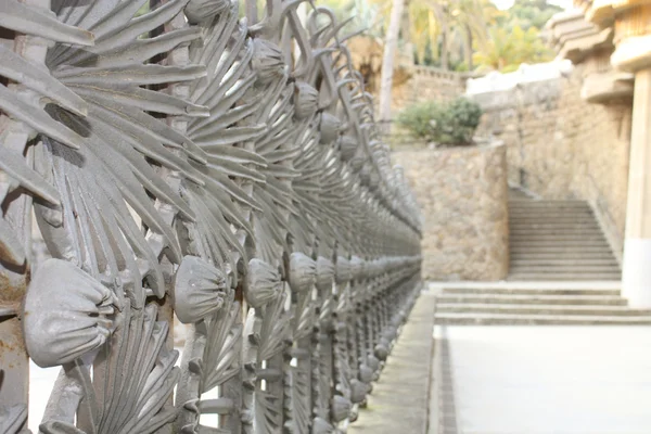 Dekorativa staket, Park Güell — Stockfoto