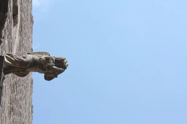 Çirkin yaratık melek. Barselona'nın Gotik Mahallesi'nin — Stok fotoğraf