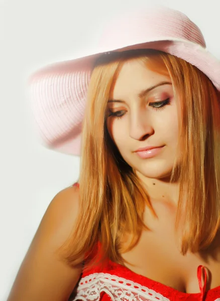Flickan med en hatt — Stockfoto