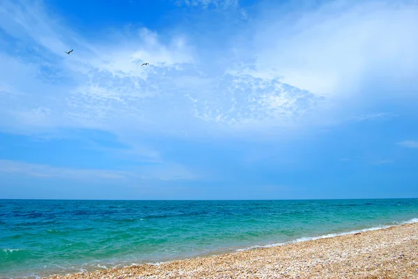 Средний пляж — стоковое фото