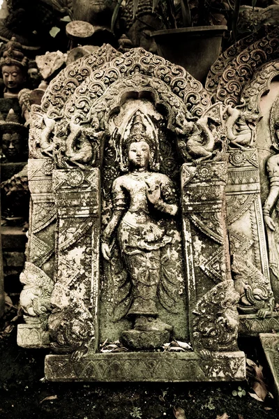 Buddah standbeeld — Stockfoto