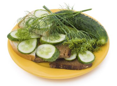 salatalık ve rezene ile sandviçler