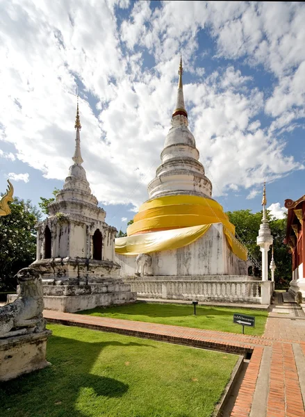 Wat Phra Singh templo - tailandés —  Fotos de Stock