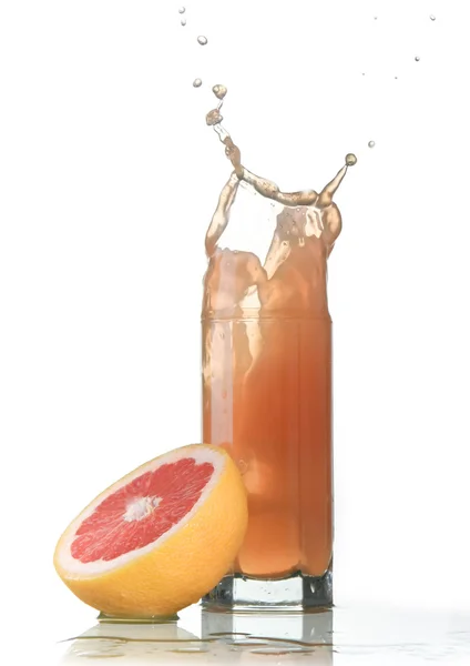Spritzer Grapefruitsaft — Stockfoto