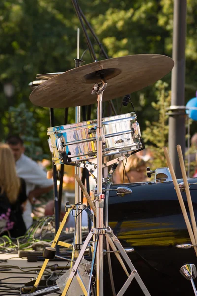 Drums set on the scene — Stock Photo, Image