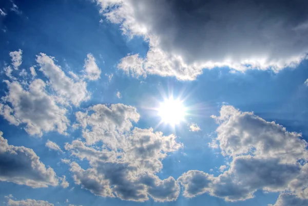 空雲太陽 — ストック写真