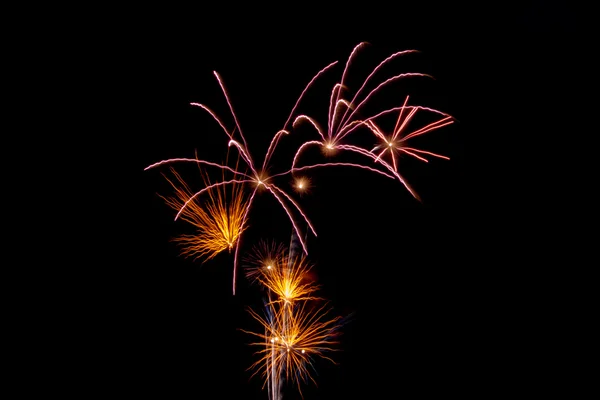 Feuerwerk auf schwarz — Stockfoto