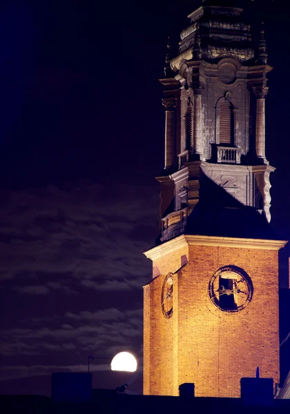 Cathédrale Eglise de Poznathe la nuit — Photo