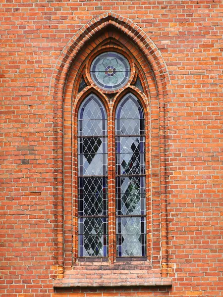 Готическое окно — стоковое фото