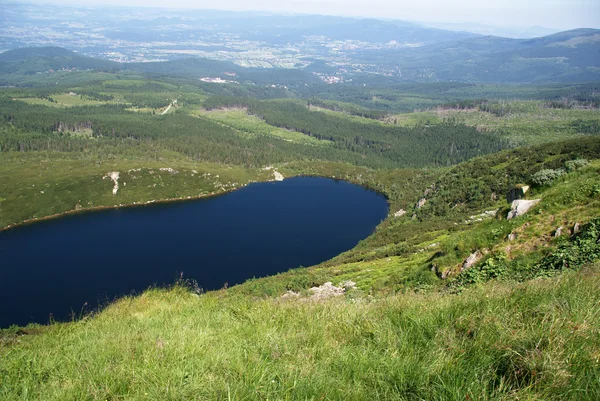 Lake in mouintains — Stock Photo, Image