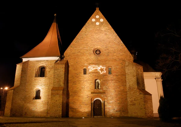 Kyrkan på natten — Stockfoto