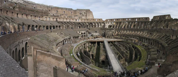 Ρώμη: Τα ερείπια της αρχαίας ρωμαϊκής αγοράς — Φωτογραφία Αρχείου