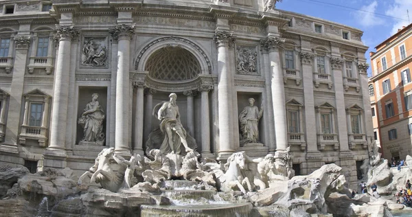 Panoramatický pohled na fontány di trevi — Stock fotografie