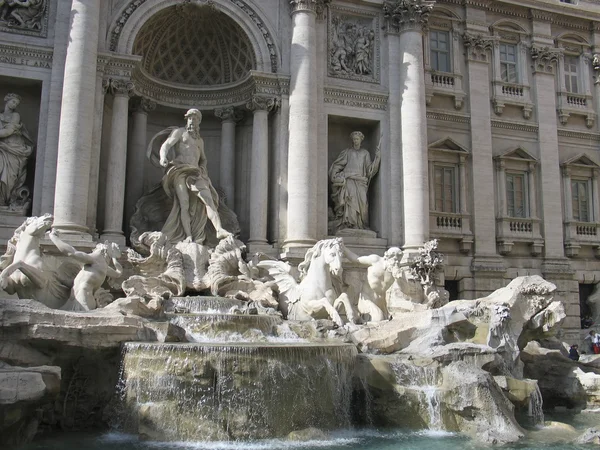 Fontány di trevi v Římě, Itálie — Stock fotografie