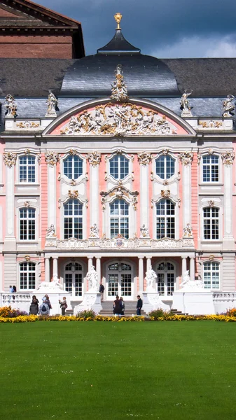 O Kurfuerstliches Palais em Trier — Fotografia de Stock