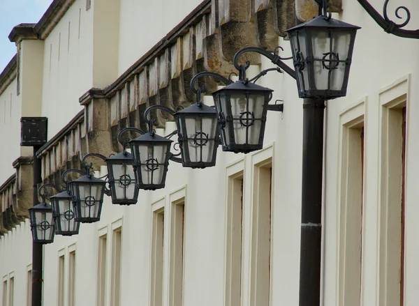 Building with streetlamps — Stock Photo, Image