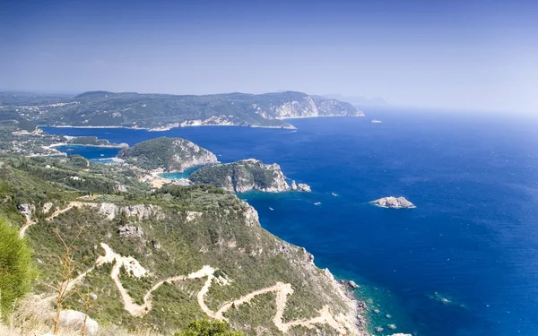 Vista scogliera sul mare, Corfù, Grecia — Foto Stock