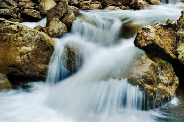 Водный поток — стоковое фото