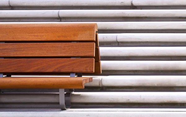 Сидячая скамейка — стоковое фото