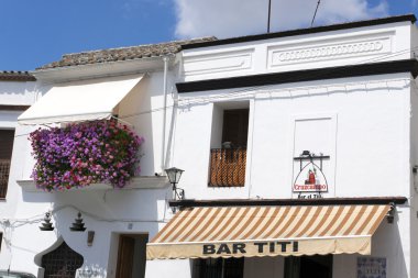 Bar Titi