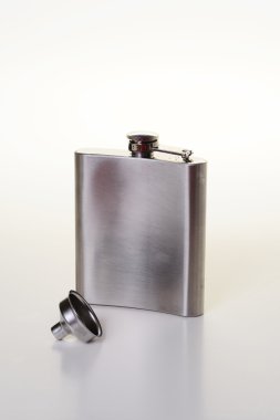 Hip beyaz zemin üzerine izole flask