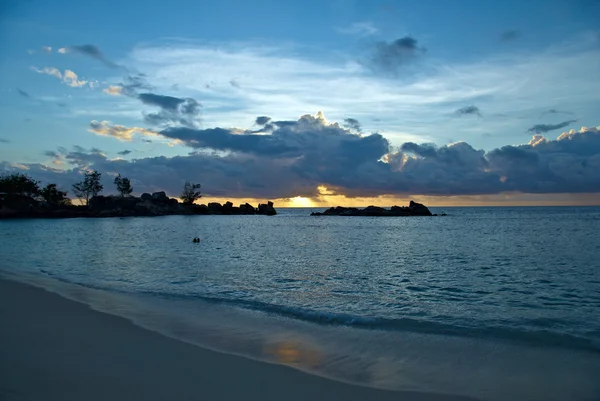 Seychellen zonsondergang — Stockfoto
