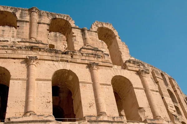 Coliseu da Tunísia - arcos em ruínas — Fotografia de Stock