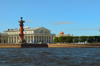 Russia, Saint-Petersburg, Arrow Vasilevsky Island, Rostral Colum clipart