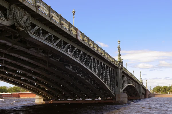 Rusia, San Petersburgo, Puente Troitsky — Foto de Stock