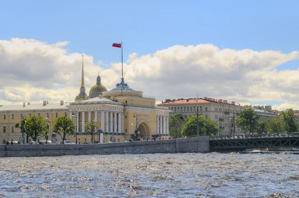 Rusia, San Petersburgo, el río Neva, el Almirantazgo —  Fotos de Stock