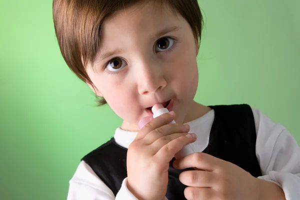 stock image Little dirl applying makeup