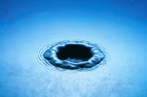 Kropla wody (obraz 16 51) — Zdjęcie stockowe