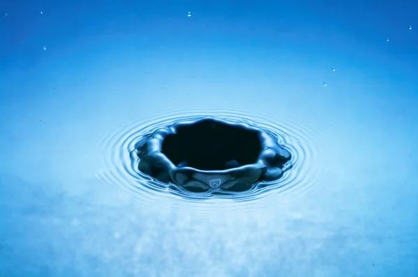 Kropla wody (zdjęcie 15 51) — Zdjęcie stockowe