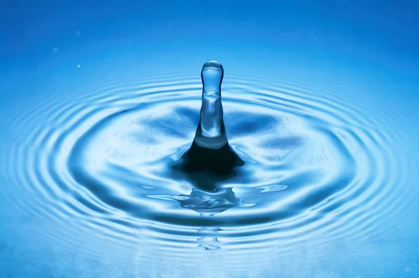 Gota de agua (imagen 23 de 51 ) — Foto de Stock