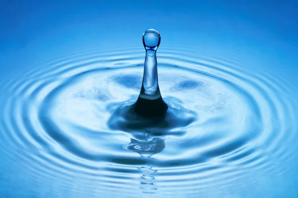 Gota de agua (imagen 25 de 51 ) — Foto de Stock
