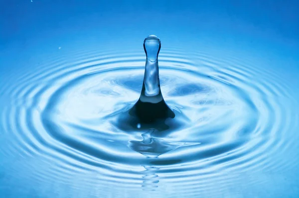 Kropla wody (obraz 24 51) — Zdjęcie stockowe