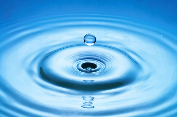 Gota de agua (imagen 34 de 51 ) — Foto de Stock