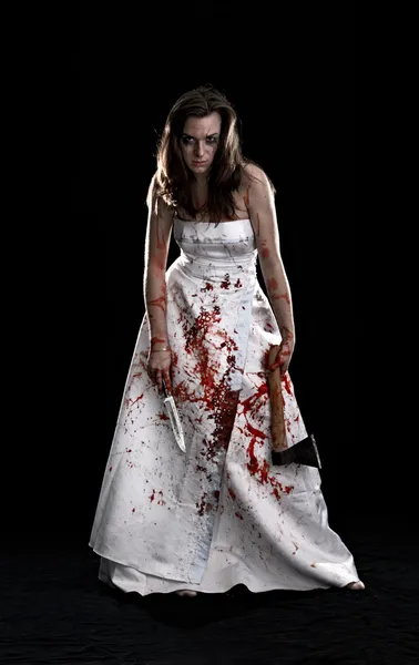 Portret van vrouw bedekt met bloed — Stockfoto