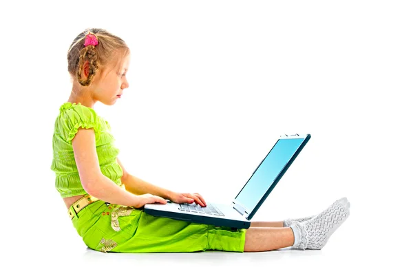 Portrait enfant avec ordinateur portable — Photo