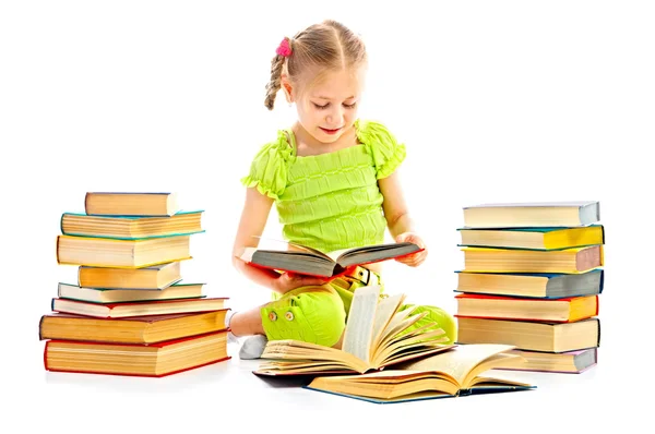 Ребёнок с книгой — стоковое фото