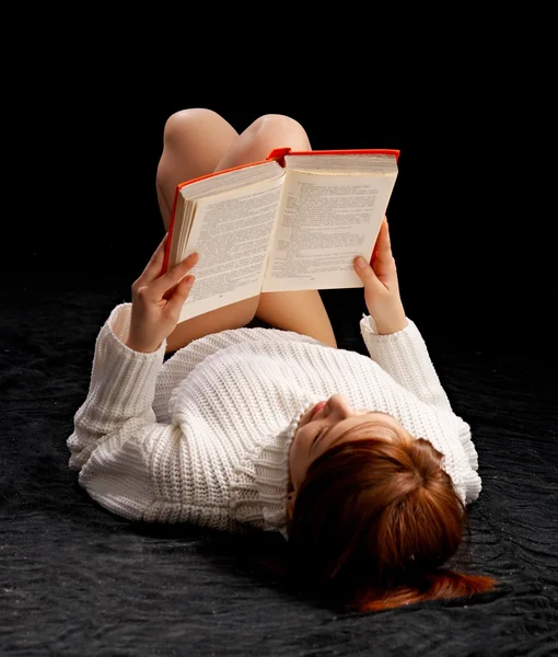 女性の読書 — ストック写真