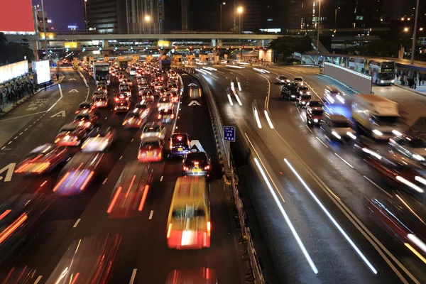 Atasco de tráfico en Hong Kong por la noche — Foto de Stock