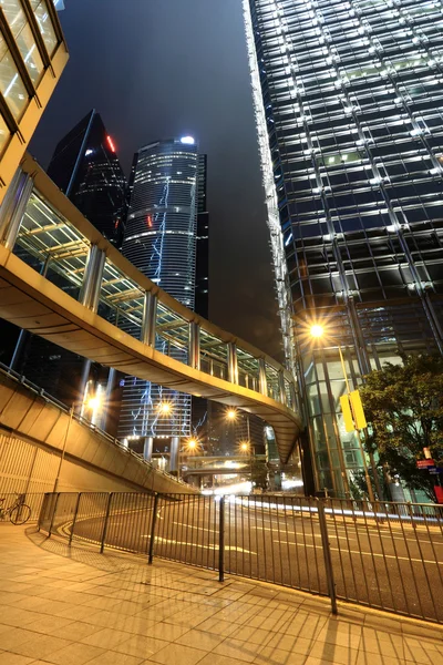Gece vakti Hong Kong şehir merkezinde. — Stok fotoğraf