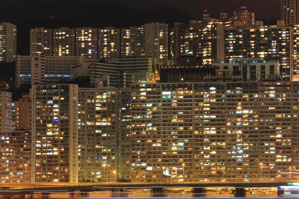 Geceleyin Hong Kong şehir manzarası — Stok fotoğraf